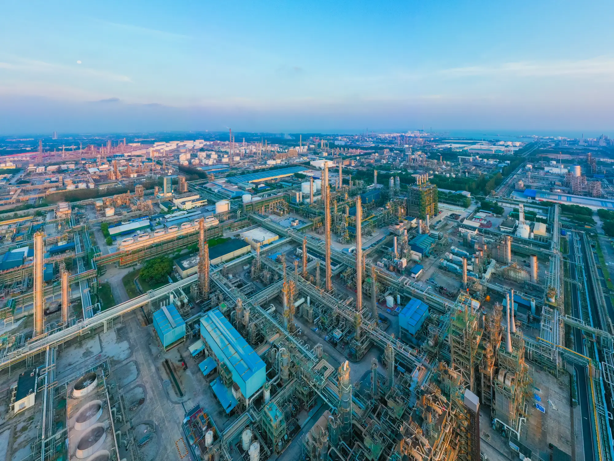 Aerial view of a refinery and process plant at dusk